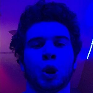 Meet your Posher, Ellison